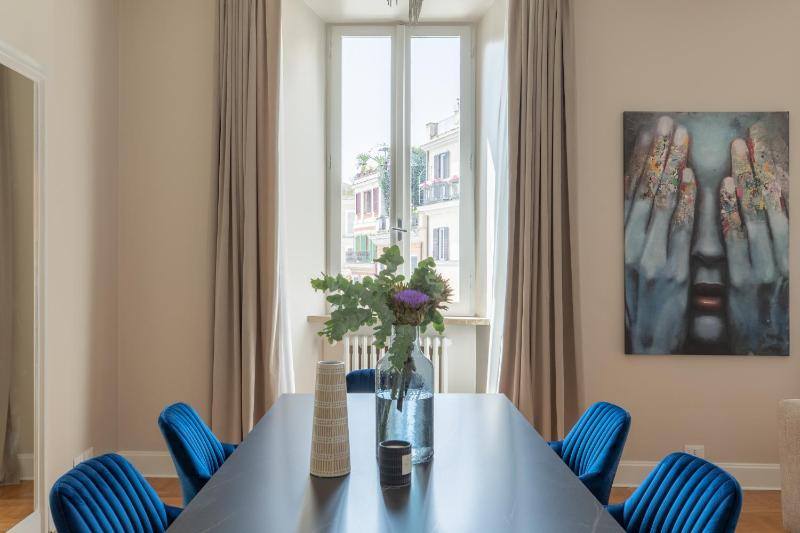Spanish Steps Caesar Suites - image 4