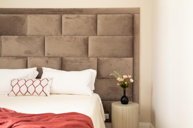Spanish Steps Caesar Suites - image 11