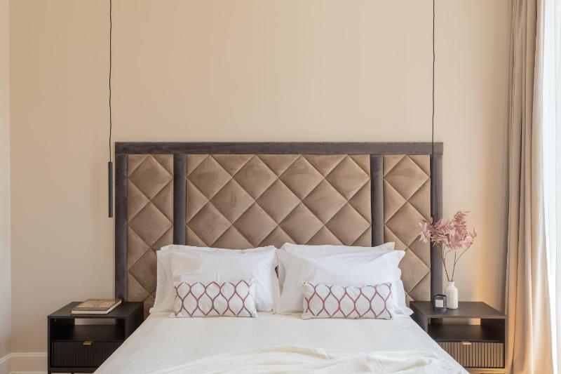 Spanish Steps Caesar Suites - image 12