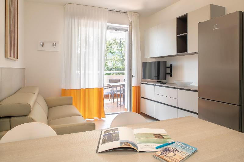 Standard Two-Bedroom Apartment (6 Adults) image 1