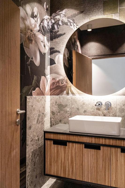Superior Suite image 3