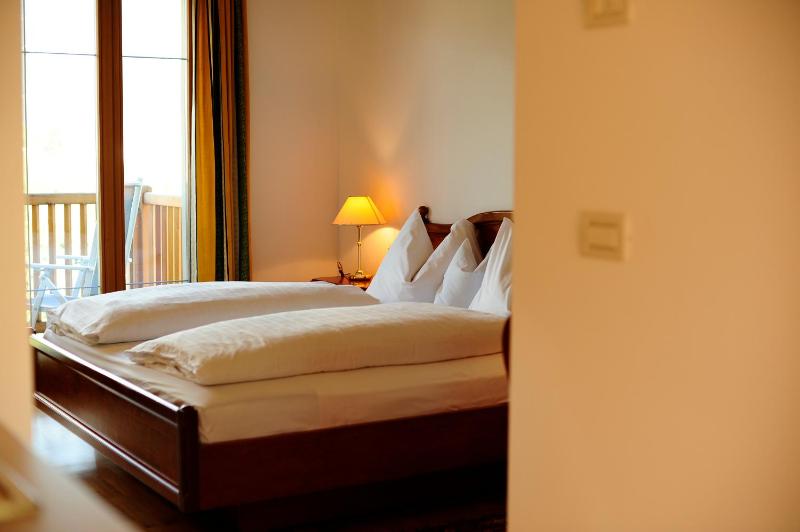 Double Room image 3