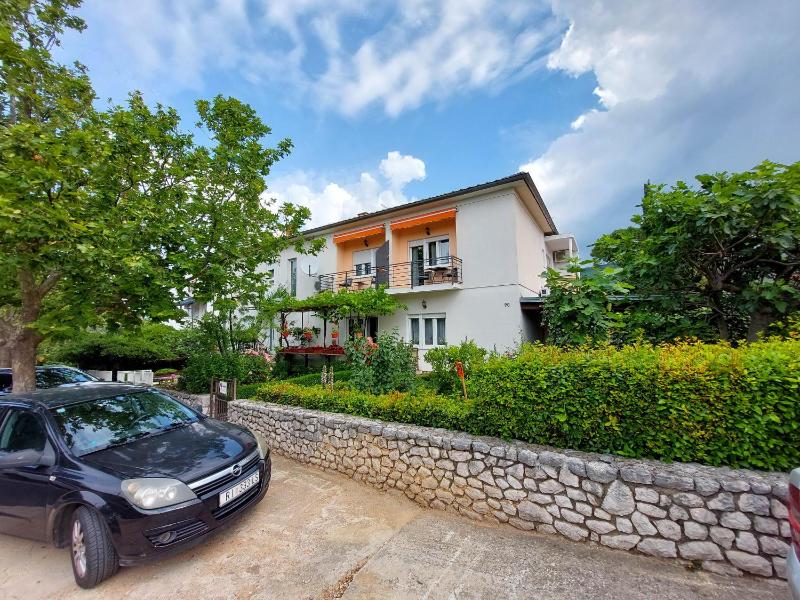 Apartments Katica - image 1