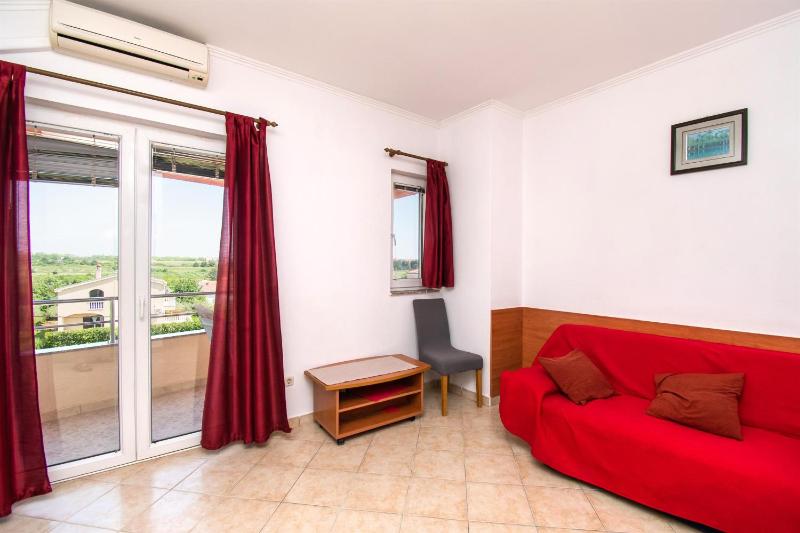 One-Bedroom apartment Standard image 4