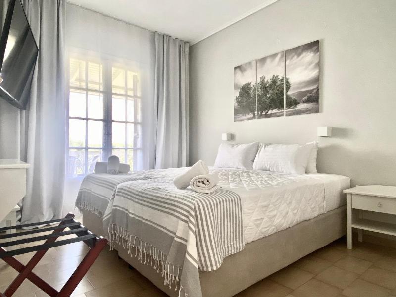 Two-Bedroom Apartment with Balcony image 1