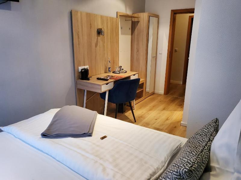 Single Room image 1