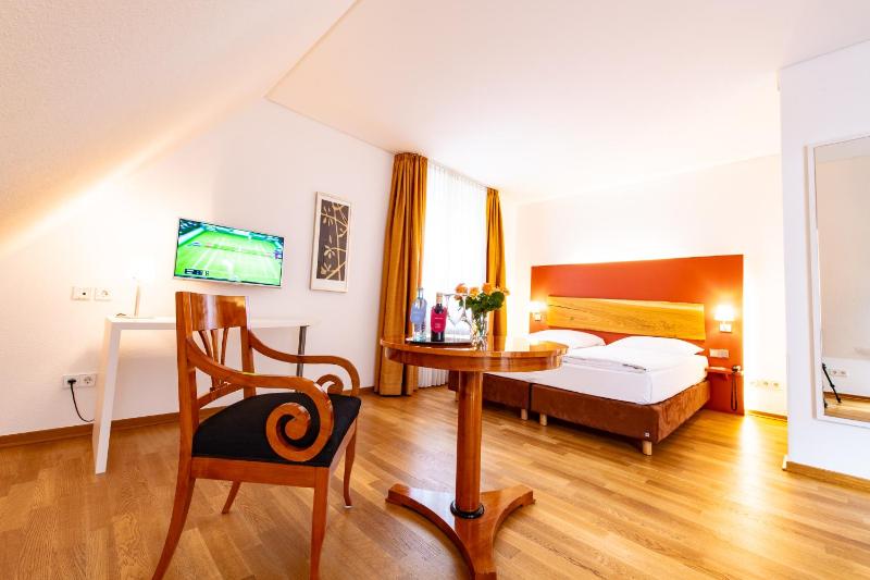 Superior Double Room image 4