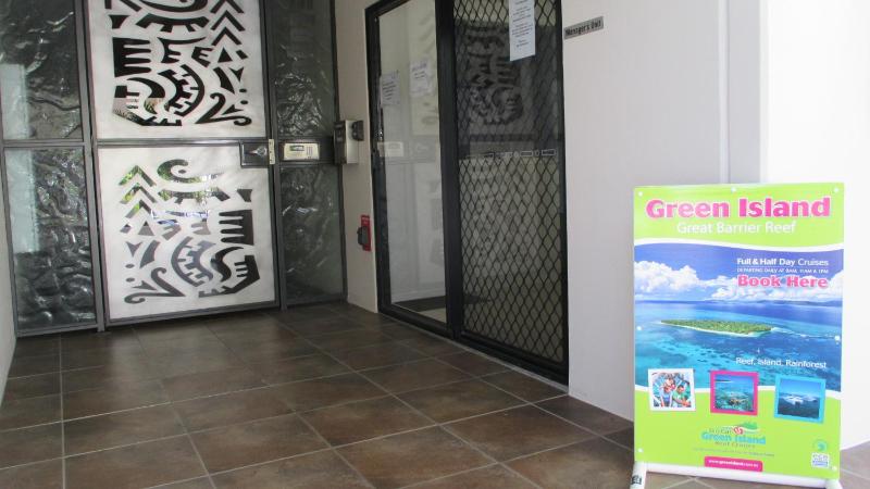 Edge Apartments Cairns - image 16