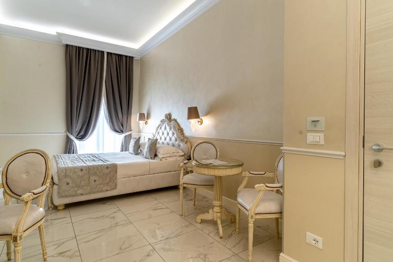 Deluxe Junior Suite with Spa Access image 3