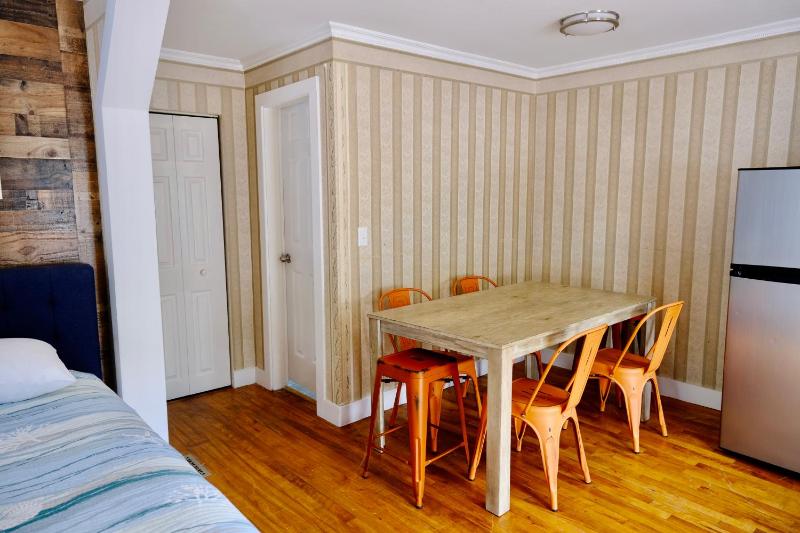Deluxe Queen Room with Two Queen Beds image 2