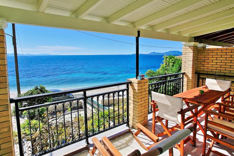 Kaminaki Beachfront Apartments - image 29