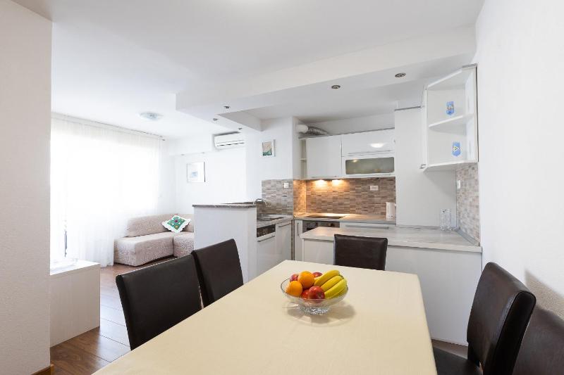 Apartment Srecko - image 9