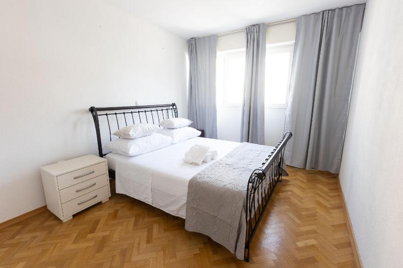 Apartment Srecko - image 11