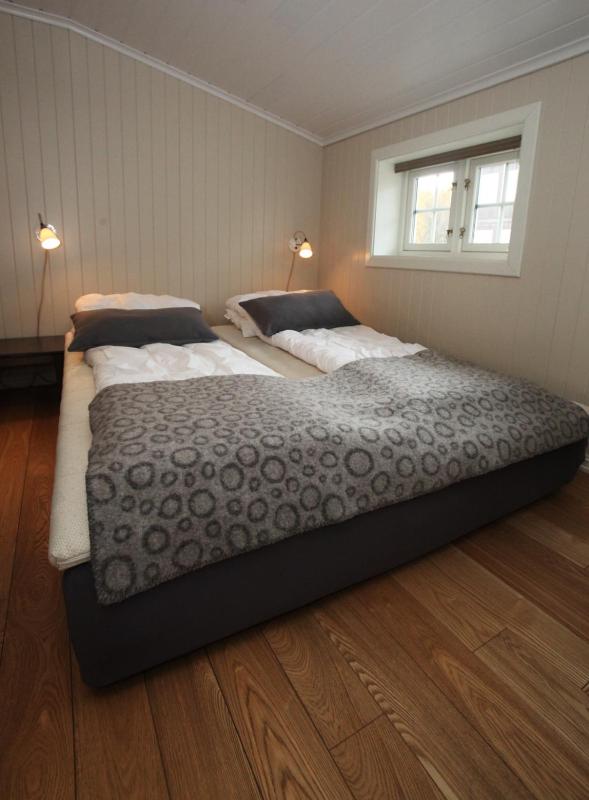 Three-Bedroom Apartment (5 Adults) image 4