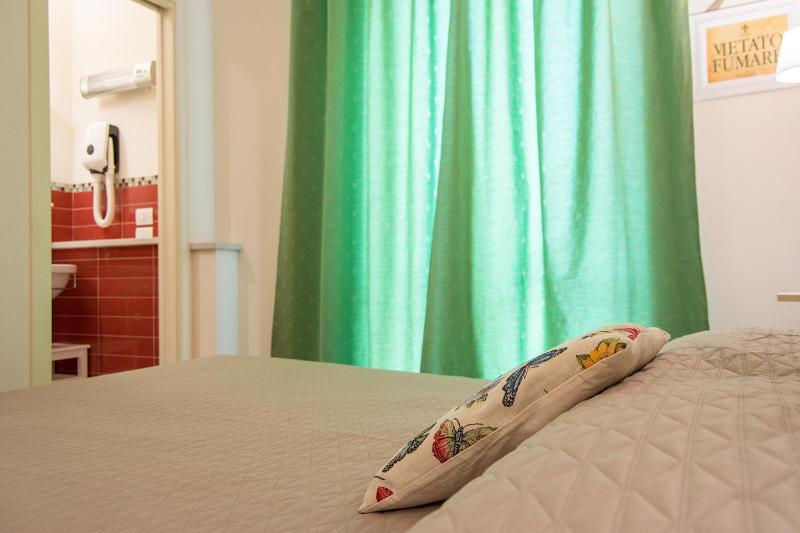 King Room with Balcony image 3