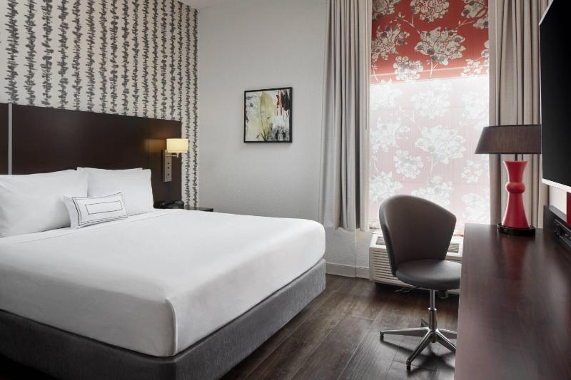 Fairfield Inn & Suites by Marriott Washington DC/Downtown - image 5