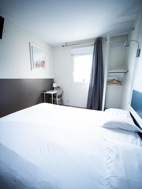 Queen Room image 1