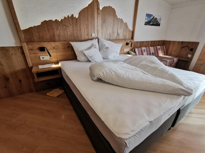 Classic Triple Room image 1