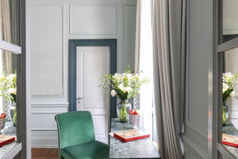 Executive Suite image 1