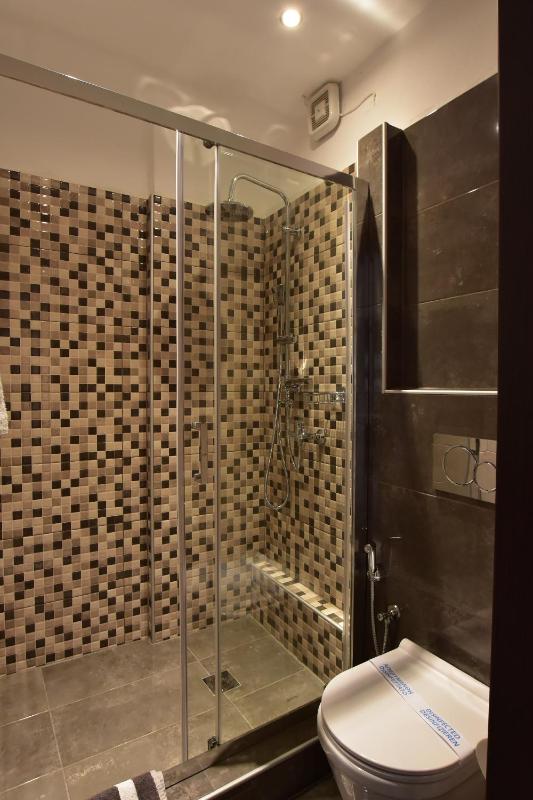 Double or Twin Room image 4