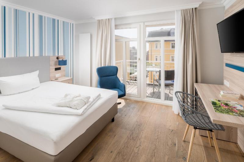 Single Room with Balcony image 1