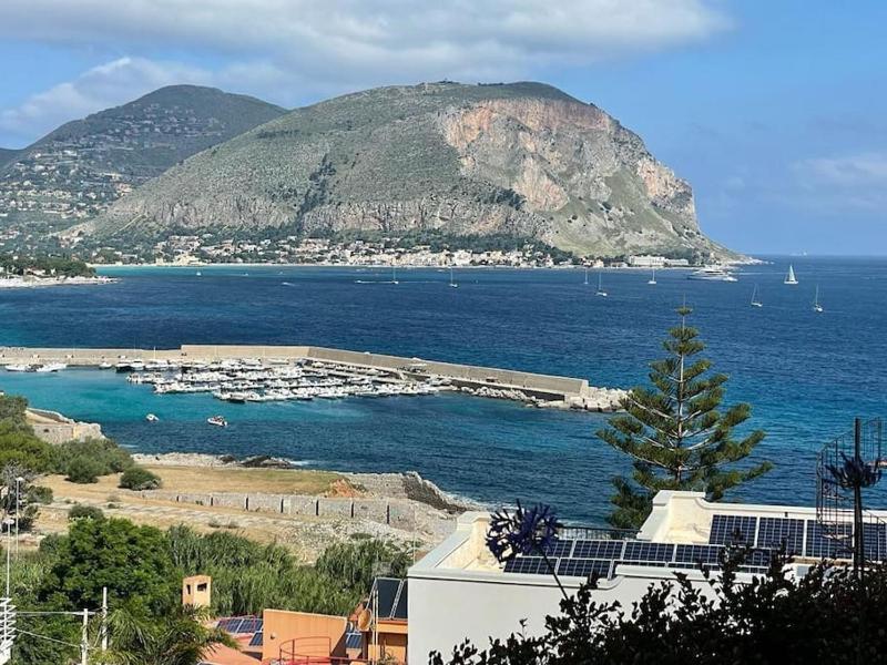 La Scalinatella di Mondello Images