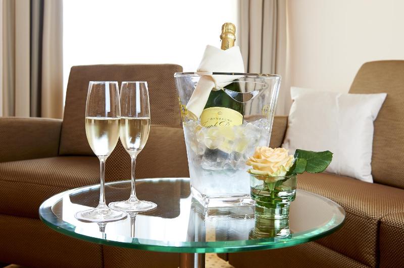 Exclusive Suite image 3