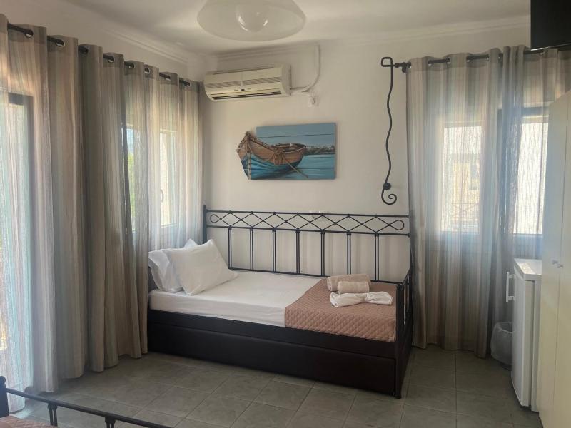 Triple Room image 3
