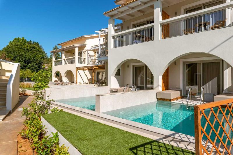Eterrano Seaside Retreat - image 23