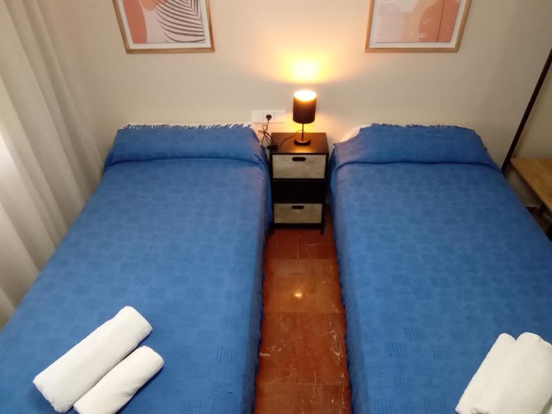 Apartamento Alteanos centrico y confortable soleado con piscina y jardines tenis parking exterior comunitario y la playa a - image 22