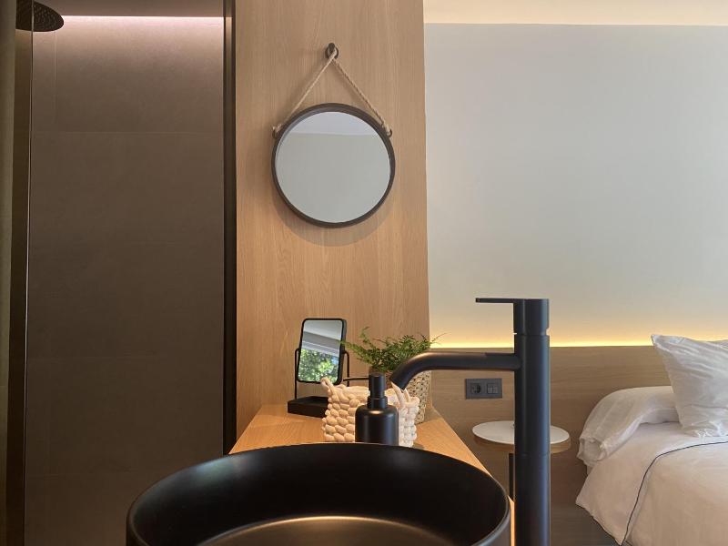 Superior Double Room image 3