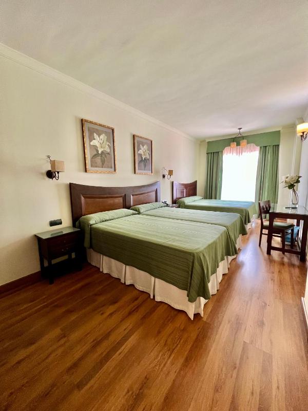 Triple Room image 2