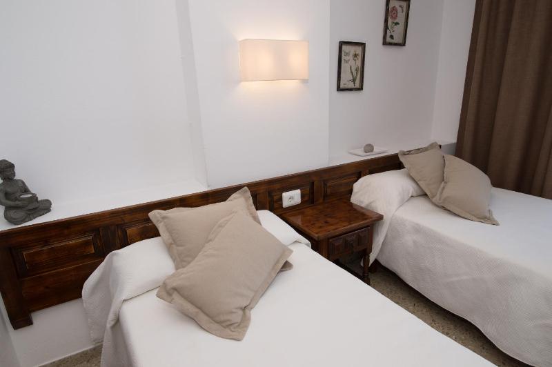 One-Bedroom Apartment with Balcony image 1