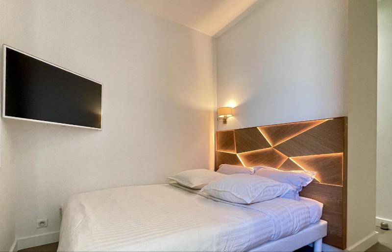 Arundel Croisette 100m Beach Palais Free Parking AC Fibre - image 9