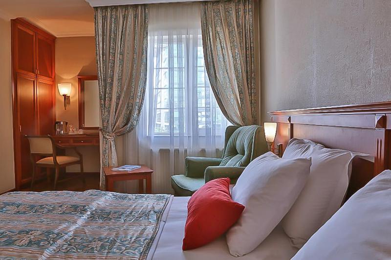 Standard Double Room image 1