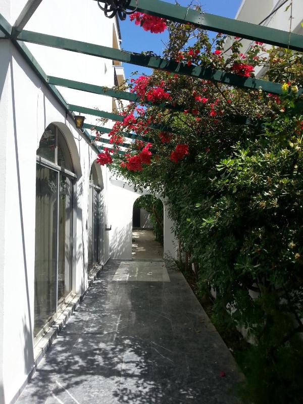 Karis Hotel - image 11