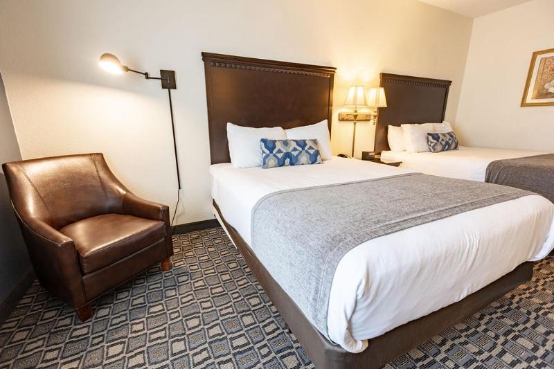 Queen Room with Two Queen Beds image 1