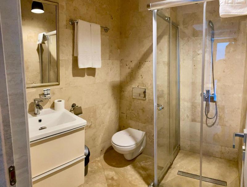 Double Room with Terrace image 3