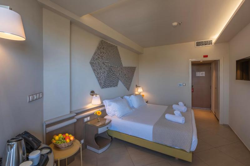 Economy Room City View image 3