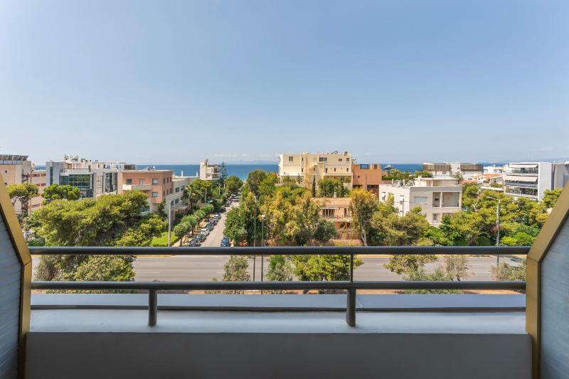 Superior Double or Twin Room with Side Sea View image 4