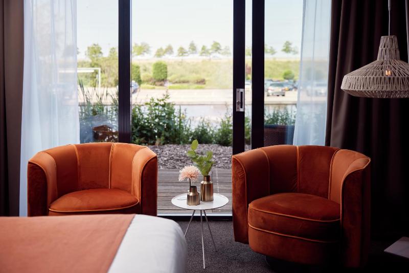 Superior Double Room image 3
