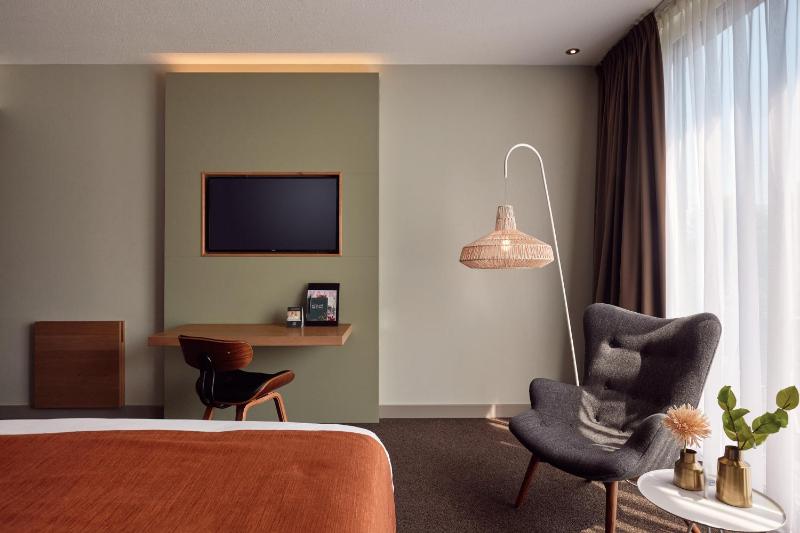 Deluxe Double Room image 3