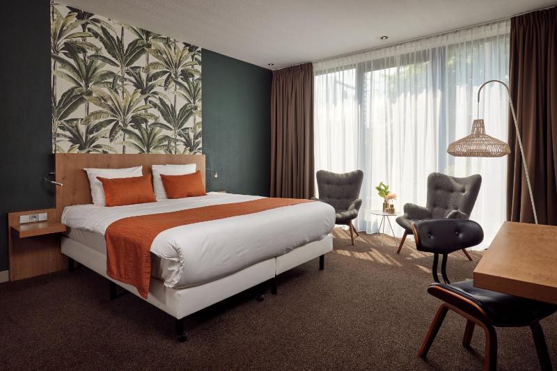 Deluxe Double Room image 1