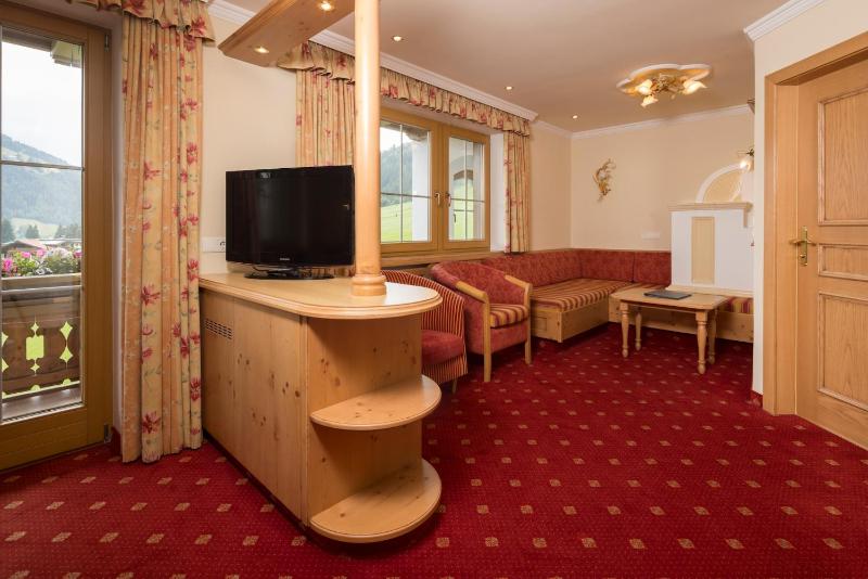 Double Room with Spa Bath image 1