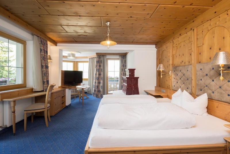 Suite with Mountain View image 3