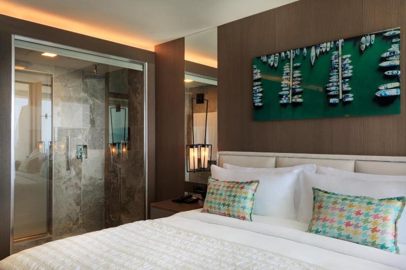 Panorama Seaview, Guest room, 1 King, Sea view, Balcony image 4