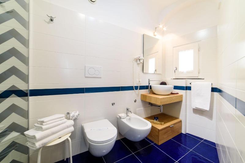 Junior Suite image 2