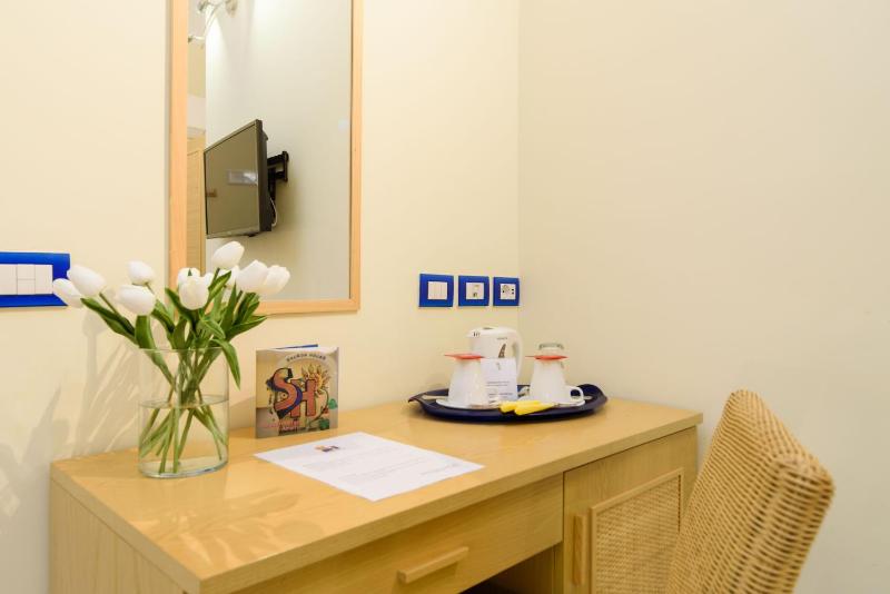 Sharon House - image 40