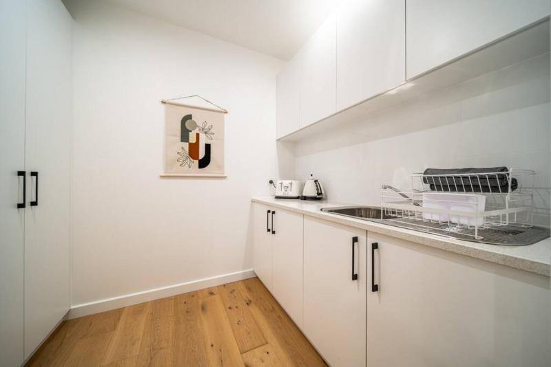 SYLO Luxury Apartments - Contemporary City Living - image 9
