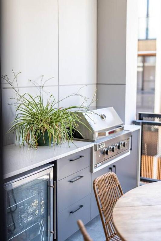 SYLO Luxury Apartments - Contemporary City Living - image 14